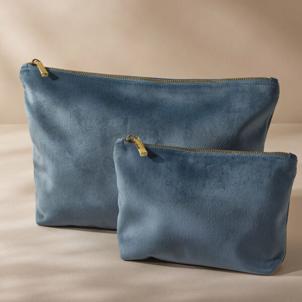 Velvet accessory bag Thumbnail