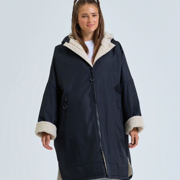 Tridri® Recycled all-seasons waterproof changing robe Thumbnail
