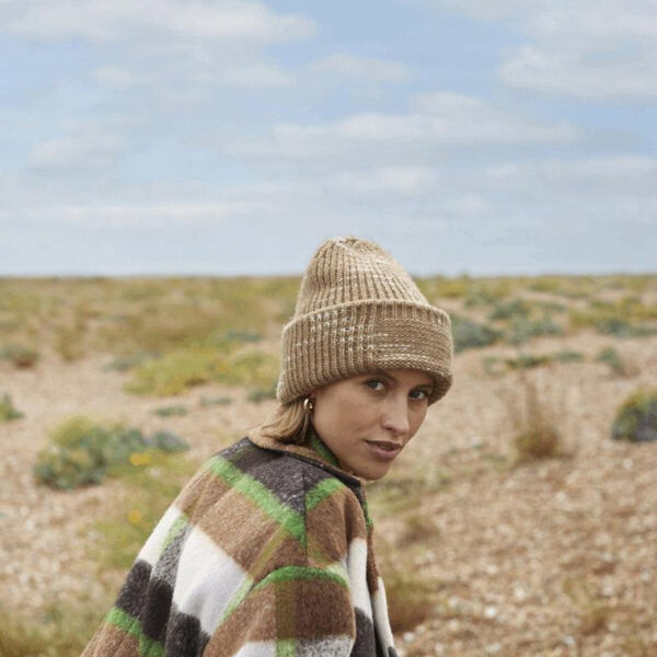 CHUNKY KNITTED PATCH BEANIE Thumbnail