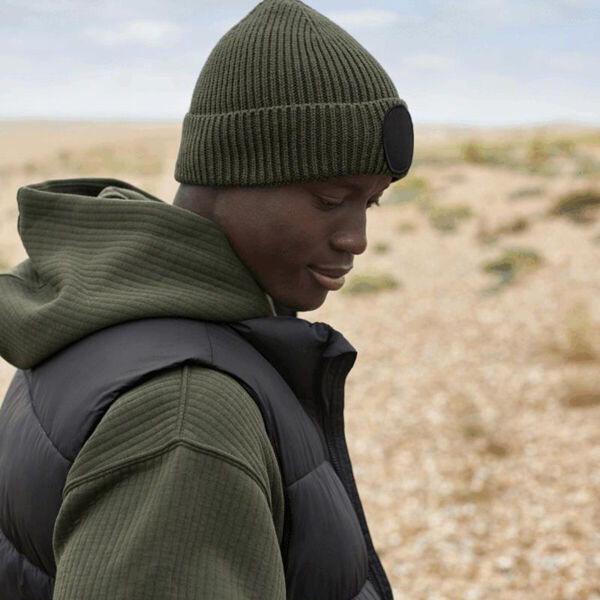 CIRCULAR FASHION PATCH BEANIE Thumbnail